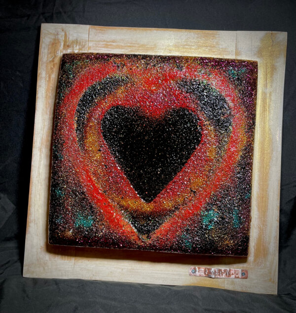 G.man-production-LoveBegins-Wall-Sculpture-15x15x2-395